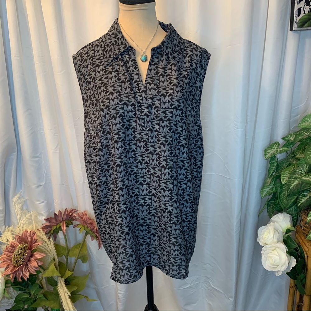 ❤️Price Drop❤️MICHAEL Michael Kors Black and Gray Logo Blouse - Picture 4 of 14